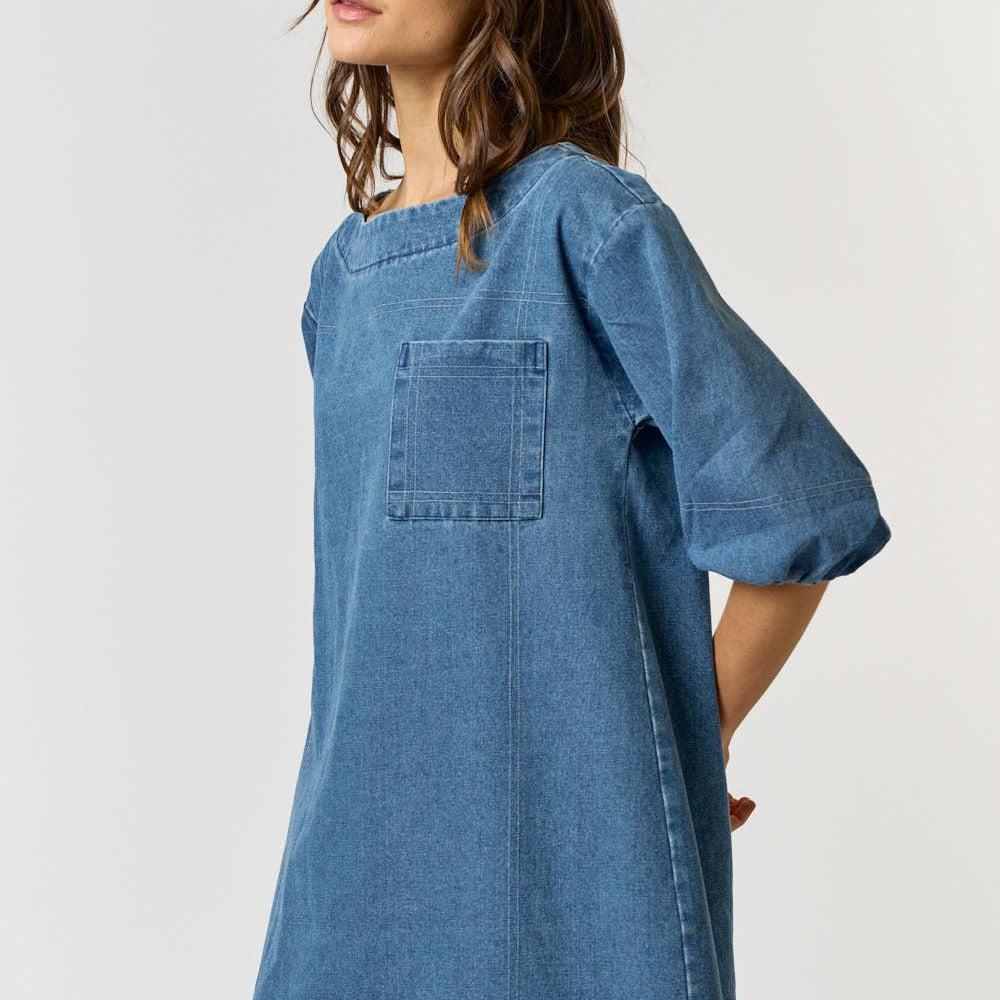 Lalavon - ILD4076 DENIM BOAT NECK HALF PUFF SLEEVE MINI DRESS: MEDIUM WASH / L - alliemdesignsboutique