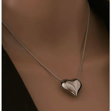 Be Bold Silver Heart Necklace - alliemdesignsboutique